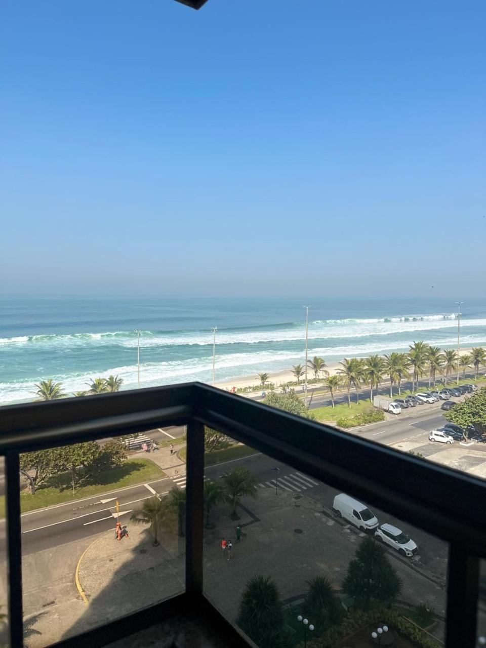 Lindo Apto No Lugar Da Barra Da Tijuca! Com Uma Vista De Tirar O Folego, Frente O Mar! Totalmente Equipado E Decorado Ao Lado Dos Melhores E Quiosques Da Barra! Portaria 24h, Piscina, Sauna, Jacuzzi, Academia, Garagem, Wi-fi, Lavan Apartment Rio de Janeiro